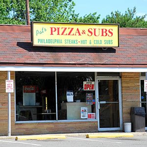Pats Pizza